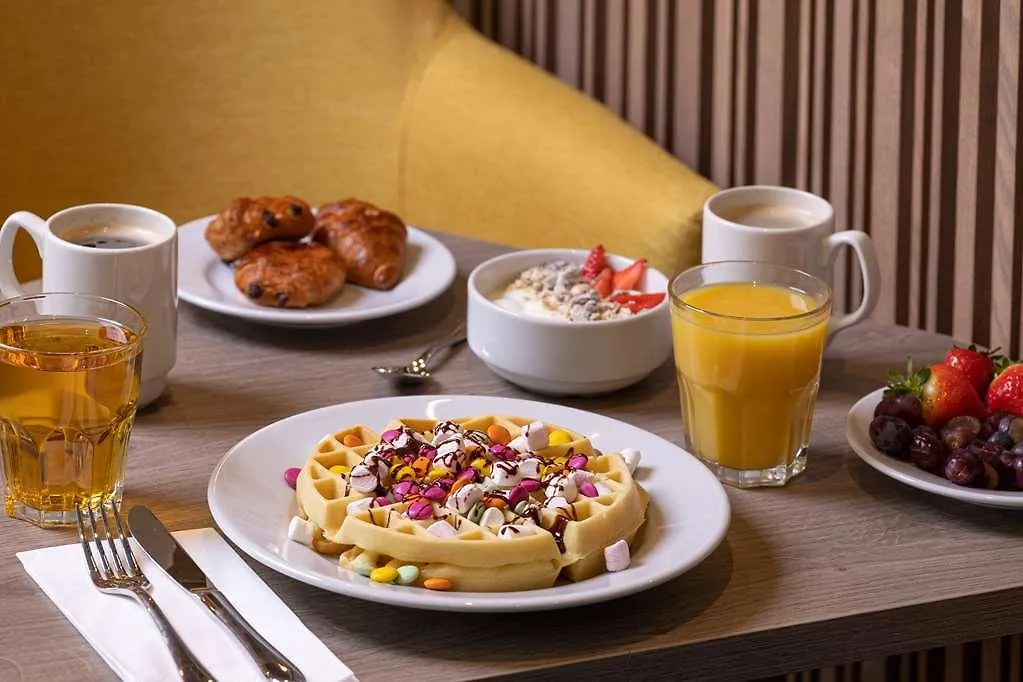 Hampton By Hilton London City Hotel