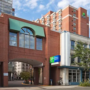 מלון Express Downtown By Ihg טורונטו