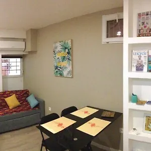 2 Pièces Au Coeur Du Quartier Branché Du Port Appartamento Nizza